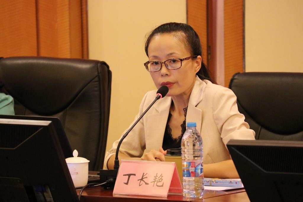 毛丽娟指出,深入落实中央31号文思想精神是落实我校思政工作的重中之